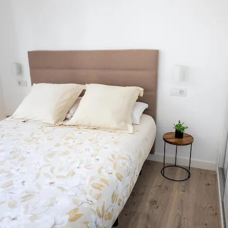 Abora With Pool, Gym And Free Parking 아파트